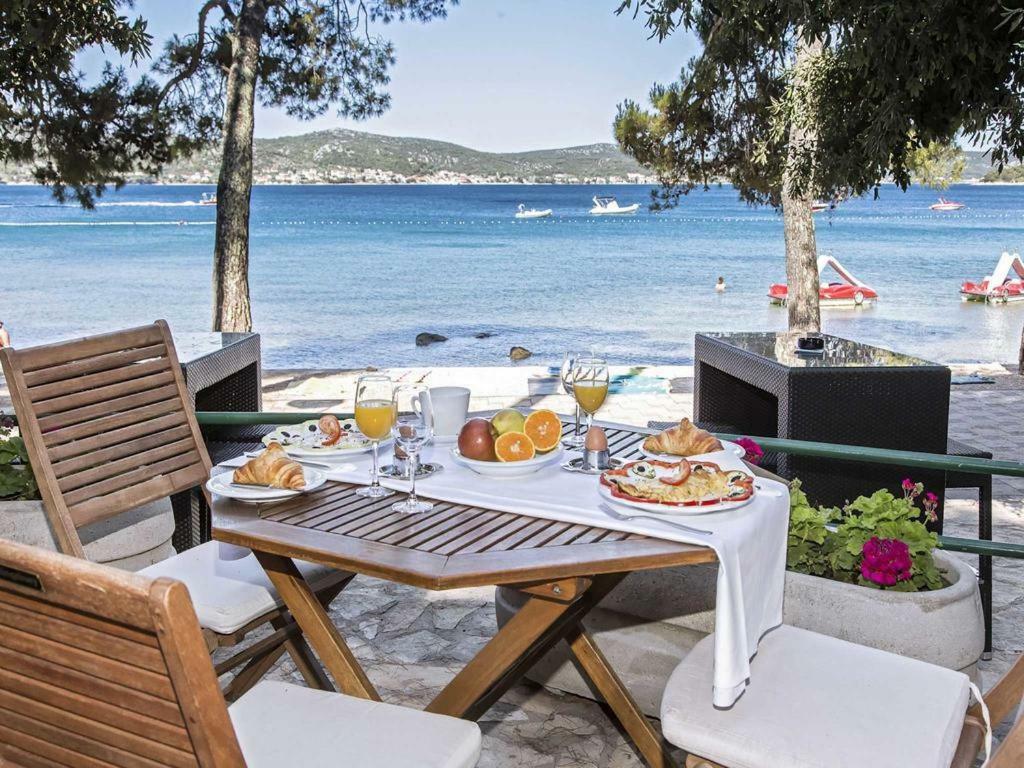 Mobile Homes Crystal Biograd Na Moru Eksteriør billede