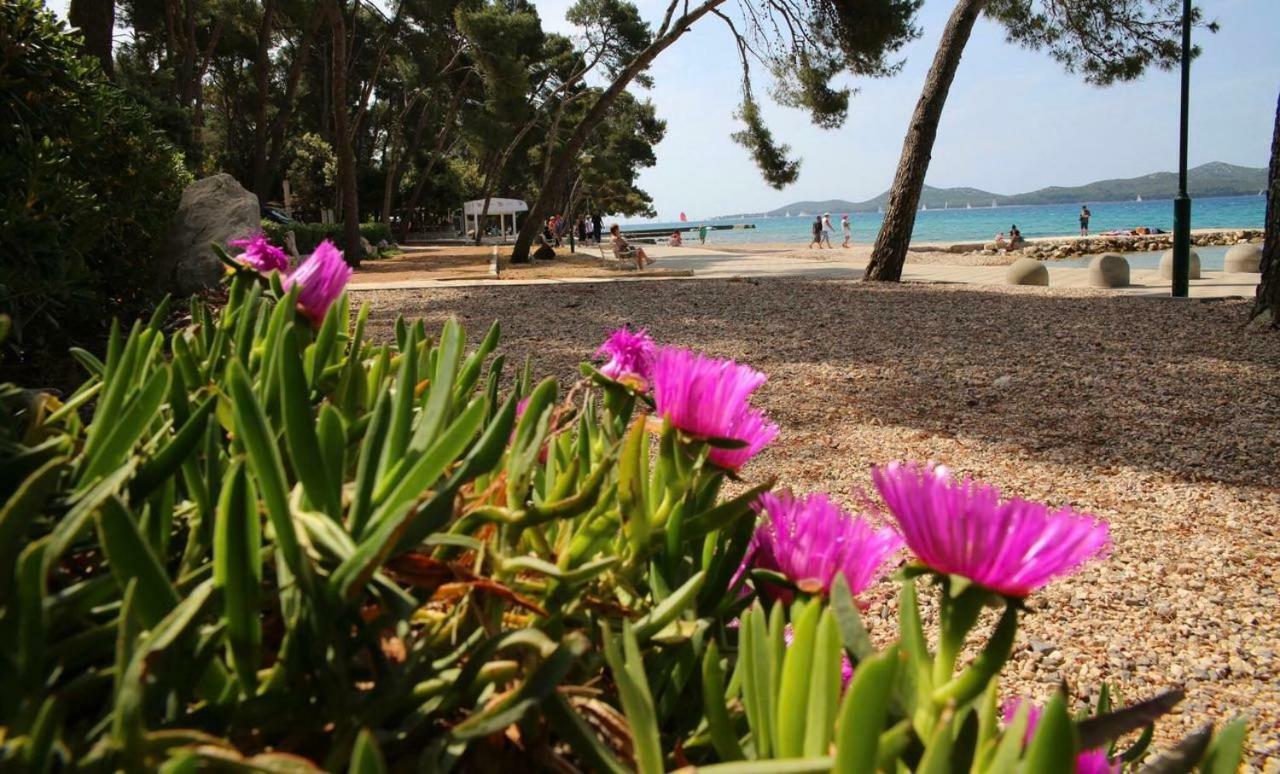 Mobile Homes Crystal Biograd Na Moru Eksteriør billede